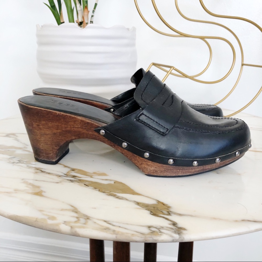 Bass East Village Clog